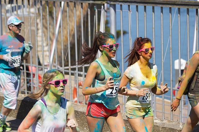 Voyager Elementary hosts first color run