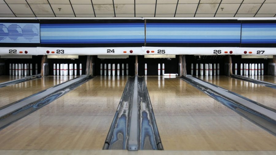 Howell+Bowling+rolls+into+their+Season