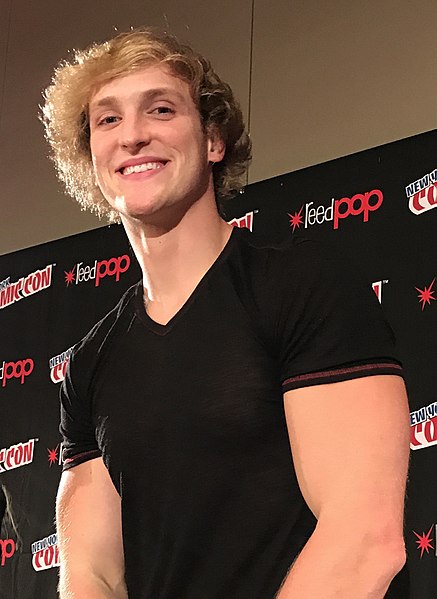 Logan Paul hates this picture of him during highschool. Upvotes so he can  see this - 9GAG